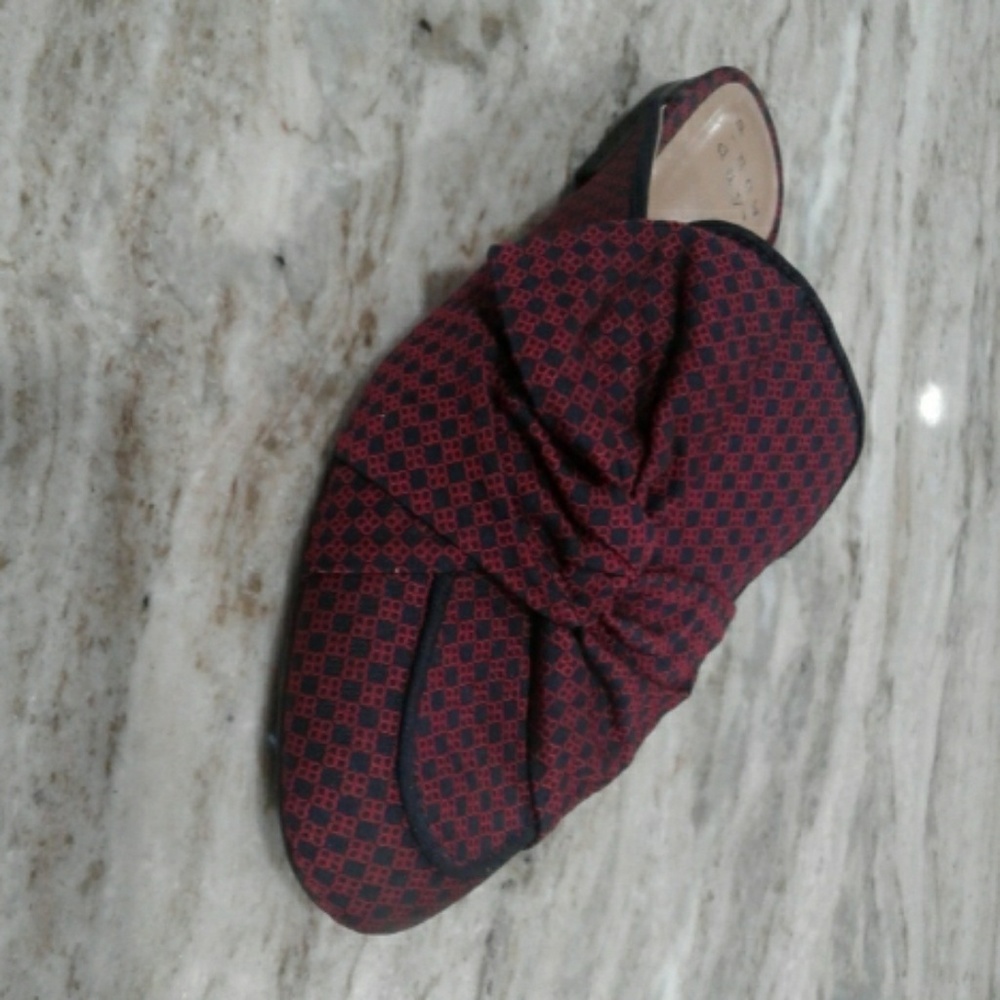 Woman's Natalee Bow Backless Mules 7.5 NWOT